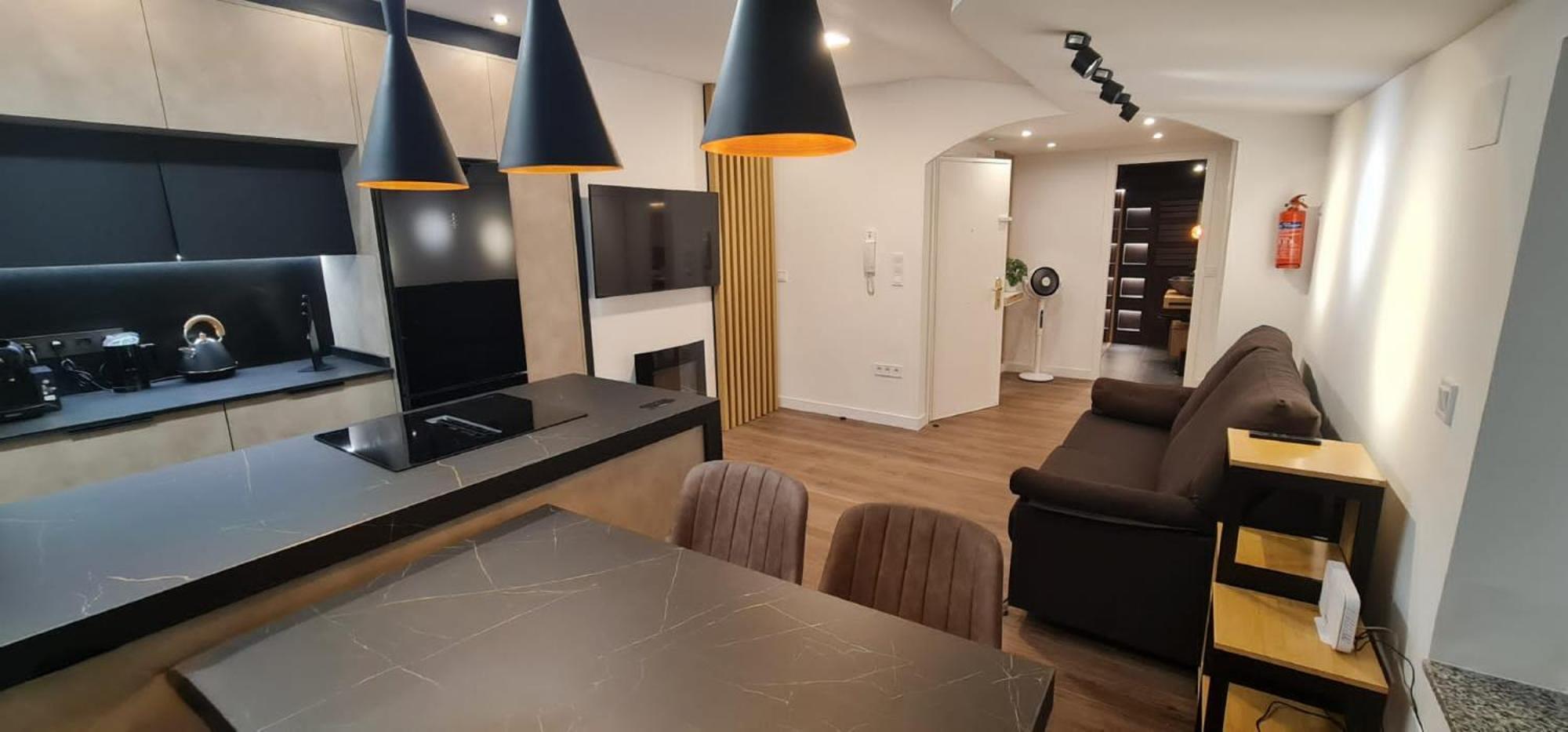 Atico De Diseno En El Centro Appartement Oviedo Buitenkant foto