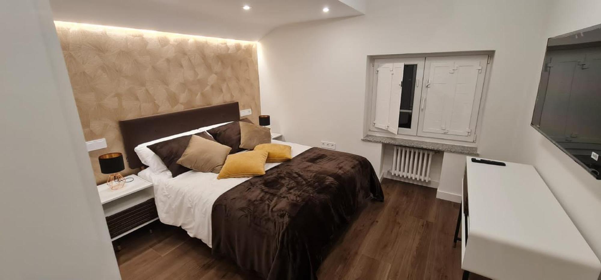 Atico De Diseno En El Centro Appartement Oviedo Buitenkant foto