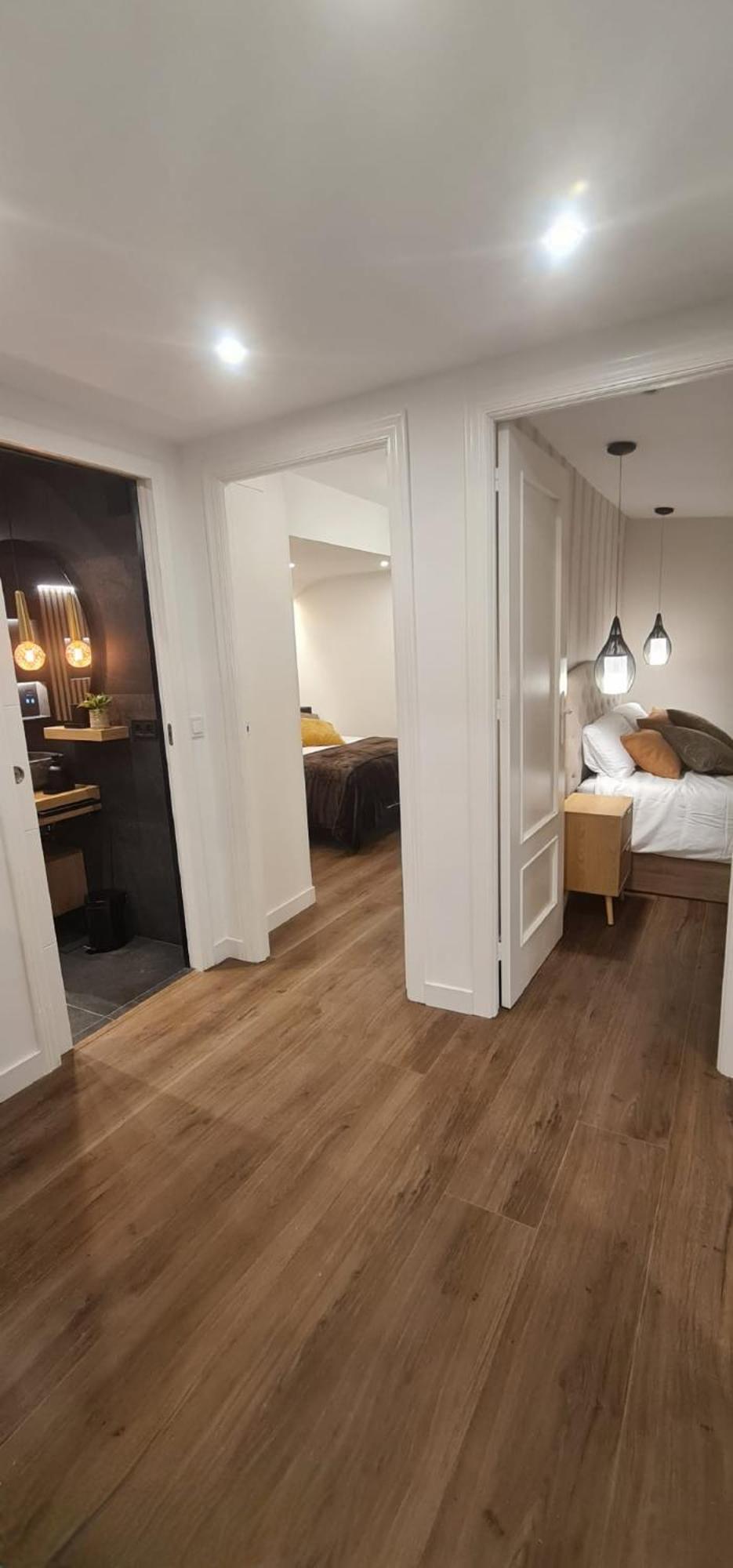 Atico De Diseno En El Centro Appartement Oviedo Buitenkant foto